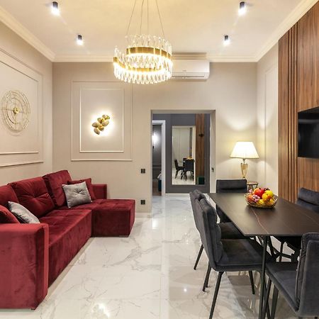 Apartament Leogrand Vip On Svobody Avenue 43 Lwów Zewnętrze zdjęcie