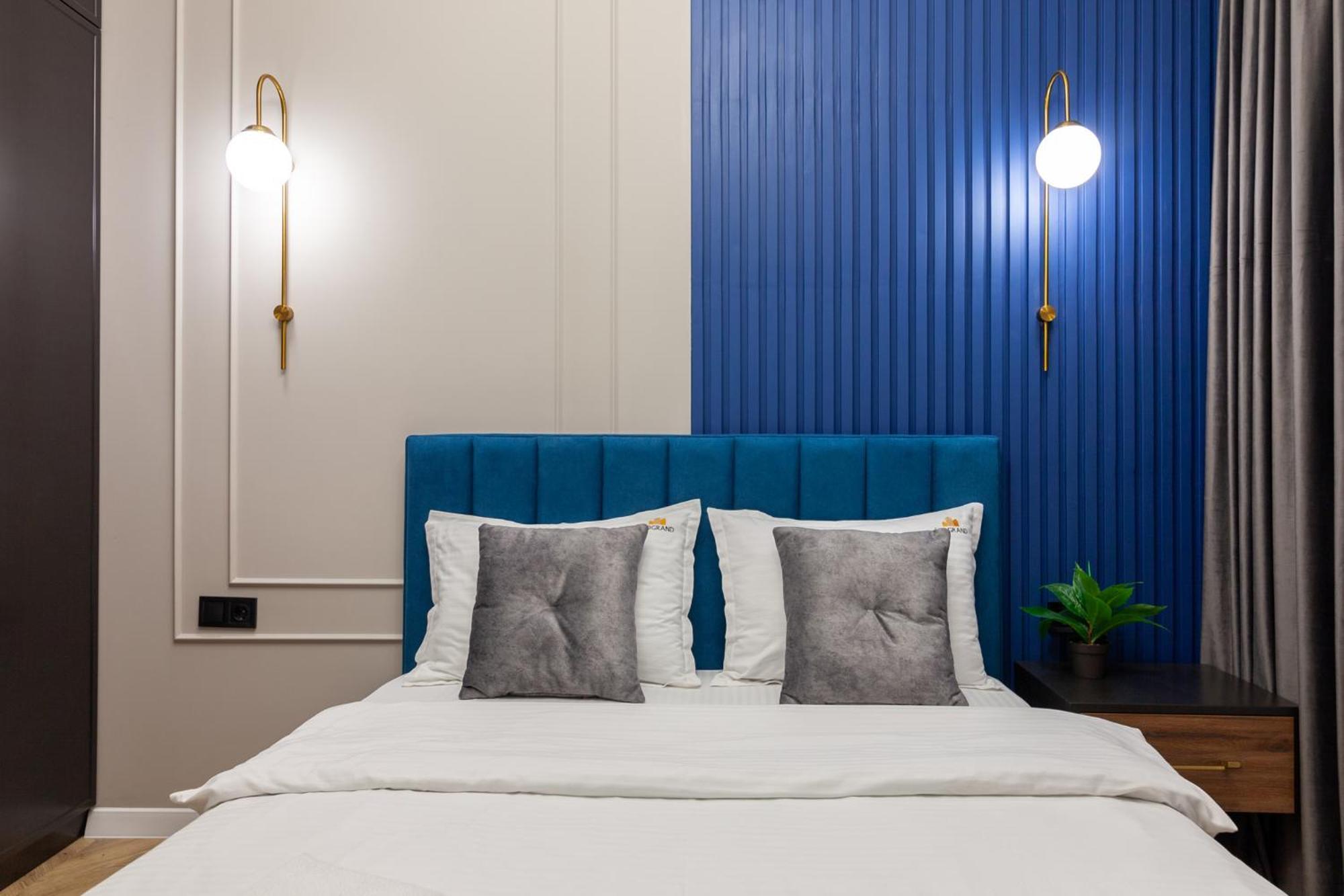 Apartament Leogrand Vip On Svobody Avenue 43 Lwów Zewnętrze zdjęcie