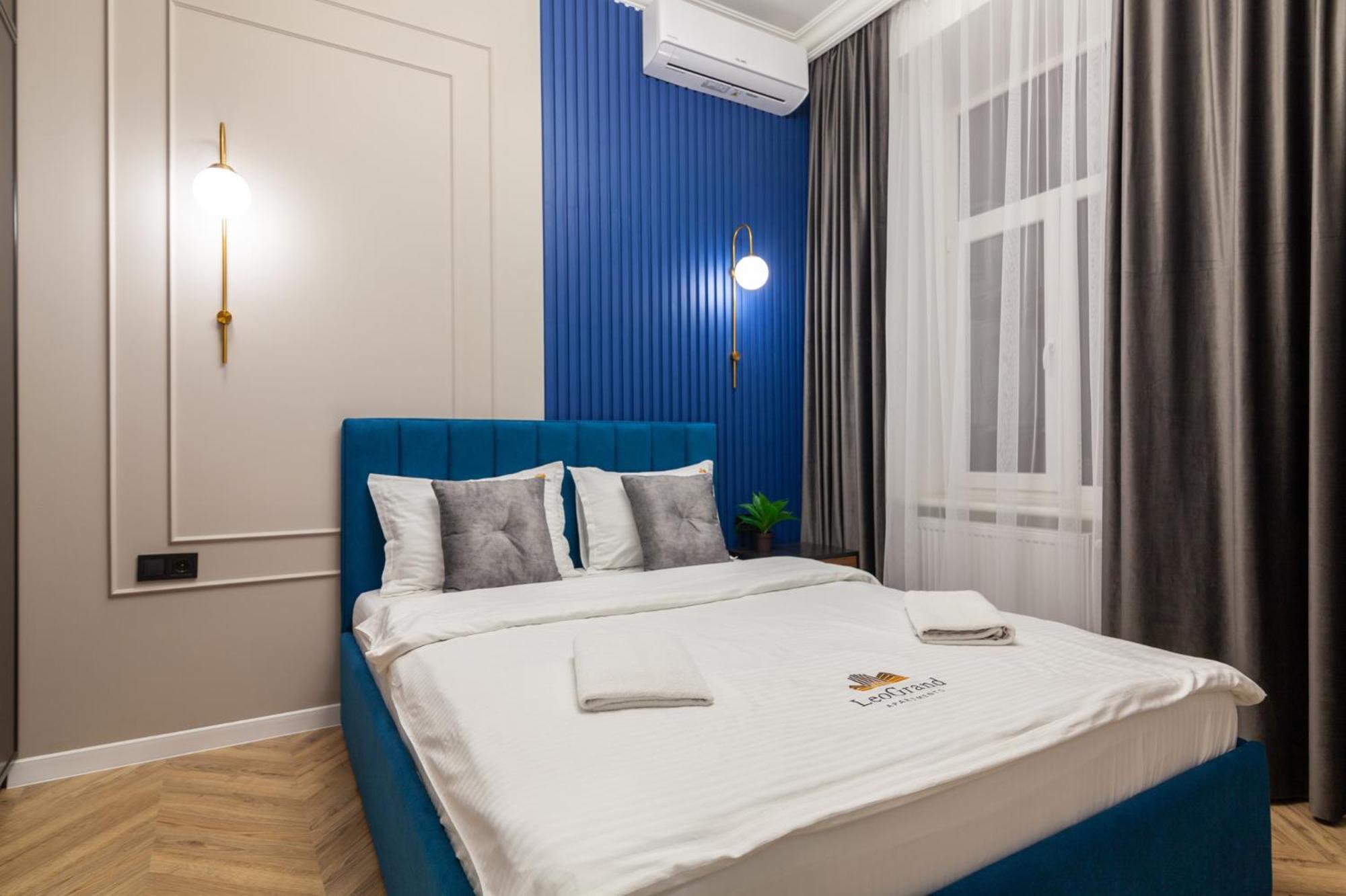 Apartament Leogrand Vip On Svobody Avenue 43 Lwów Zewnętrze zdjęcie
