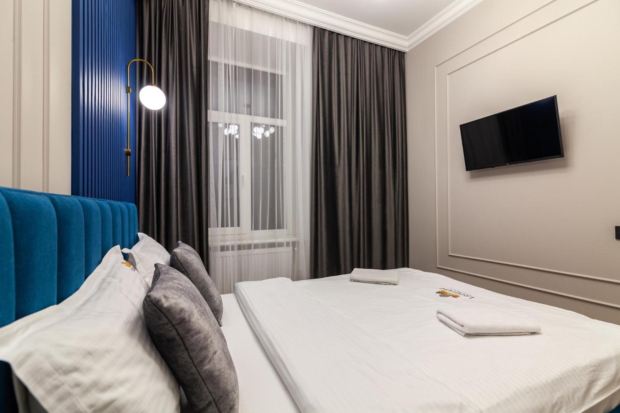 Apartament Leogrand Vip On Svobody Avenue 43 Lwów Zewnętrze zdjęcie